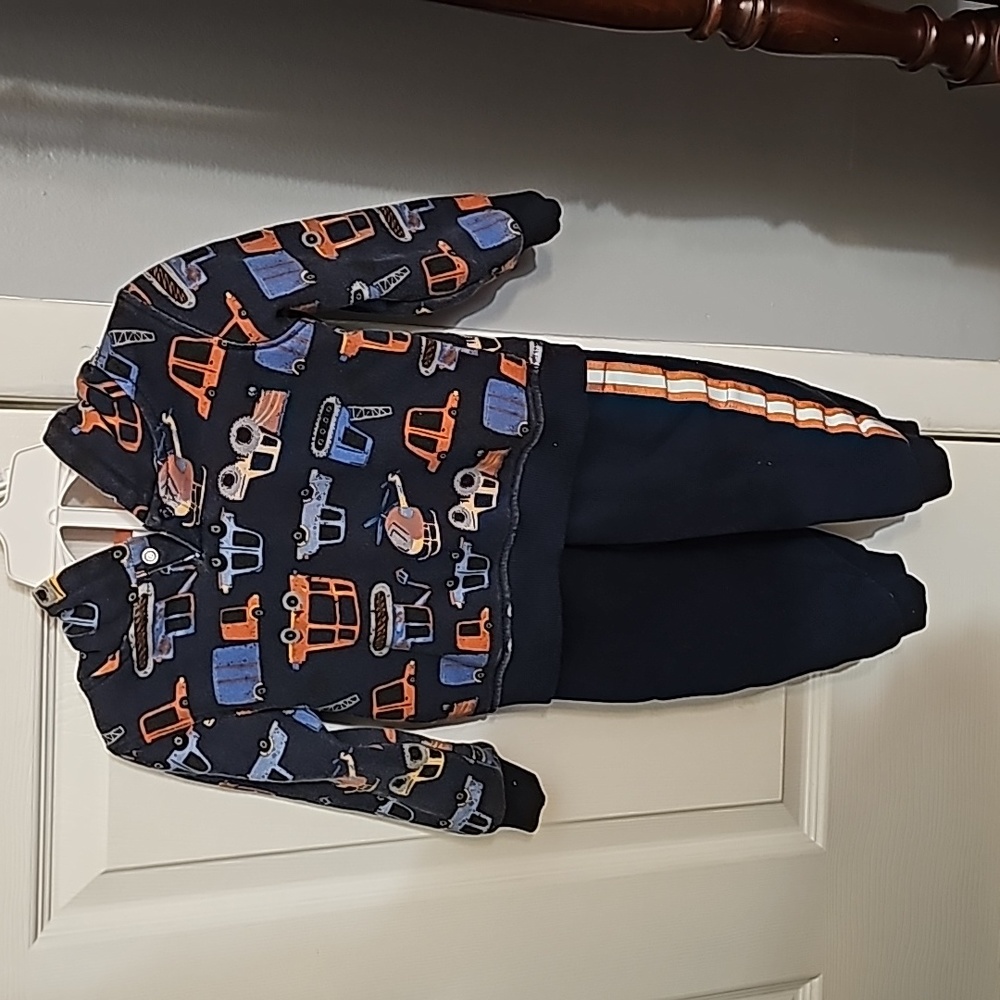 18m Kids brand 2pc set with a hoodie and sweatpants.